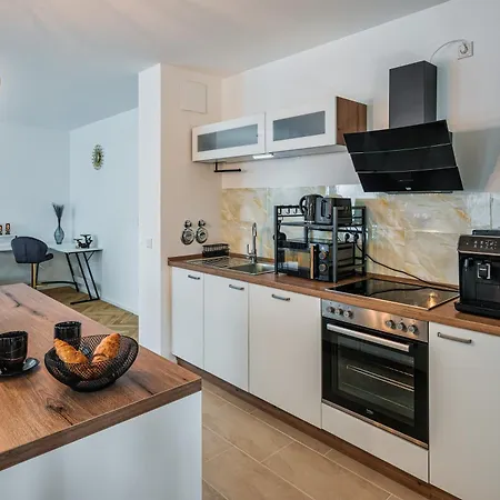 Apartament Am Grossen Garten - Terrasse & Parkplatz -8 Personen Drezno