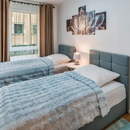 Am Grossen Garten - Terrasse & Parkplatz -8 Personen Daire *