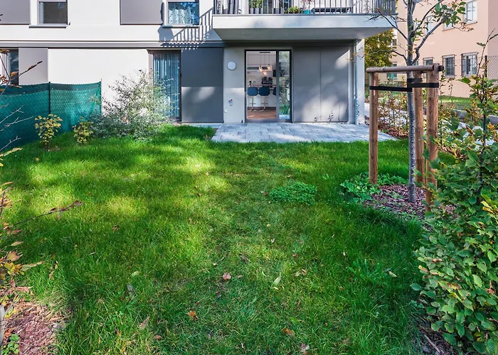 Am Grossen Garten - Terrasse & Parkplatz -8 Personen Apartment *