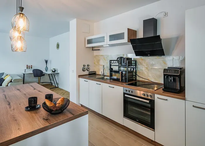 Apartment Am Grossen Garten - Terrasse & Parkplatz -8 Personen Dresden