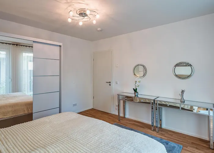 Am Grossen Garten - Terrasse & Parkplatz -8 Personen *