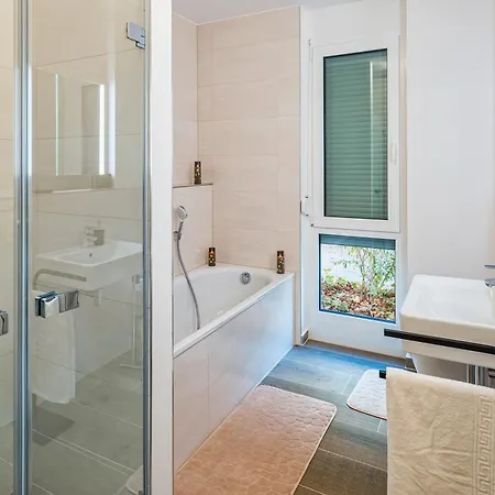 Am Grossen Garten - Terrasse & Parkplatz -8 Personen دريسدن